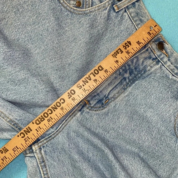 ZENA high rise capri denim embellished at bottom button zipper fly Y2K size 10 - Picture 7 of 10